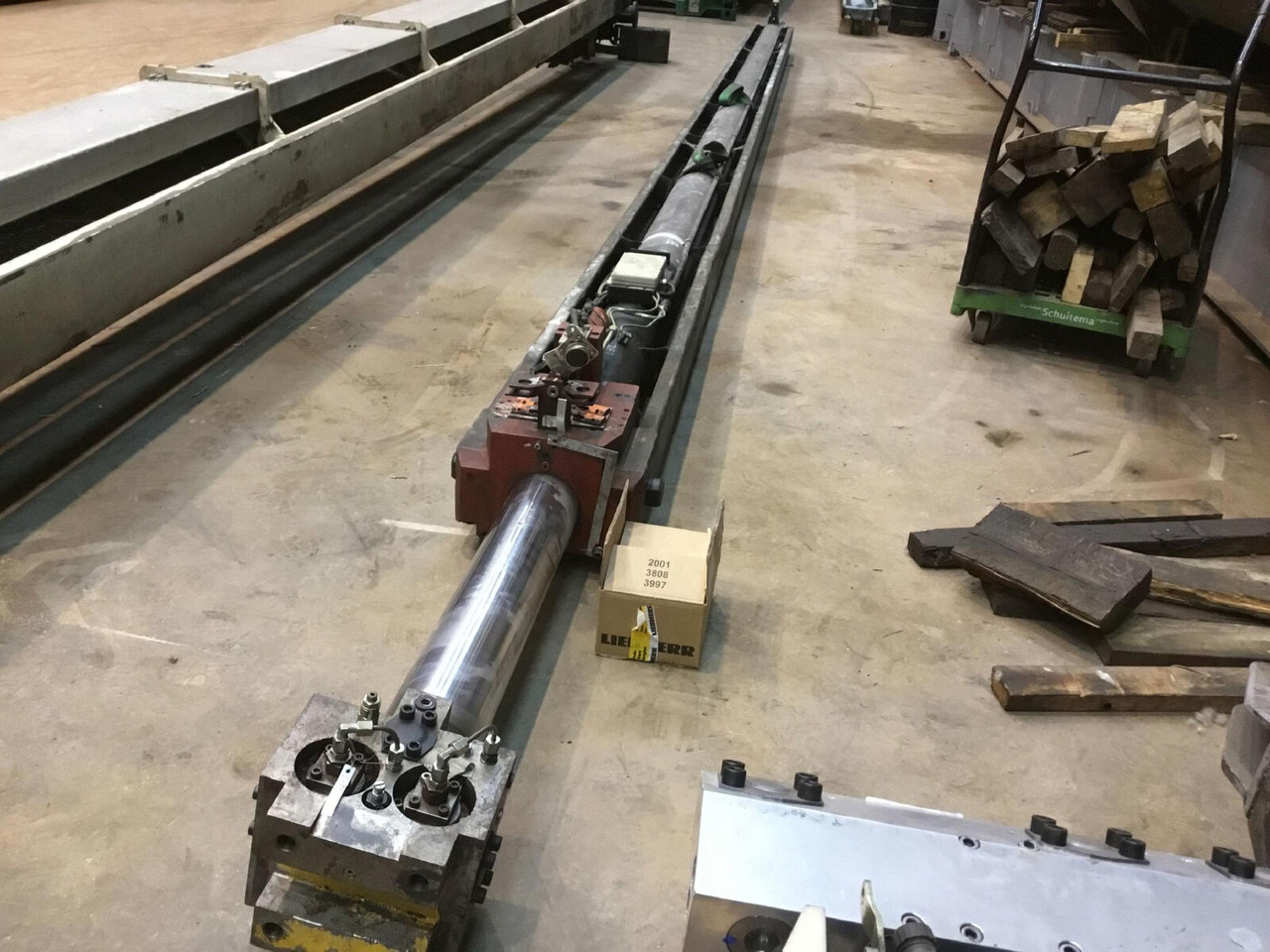 Grove GMK 4075 Telescopic boom cylinder - Hydraulcylinder för Mobilkran: bild 2 Grove GMK 4075 Telescopic boom cylinder - Hydraulcylinder för Mobilkran: bild 2