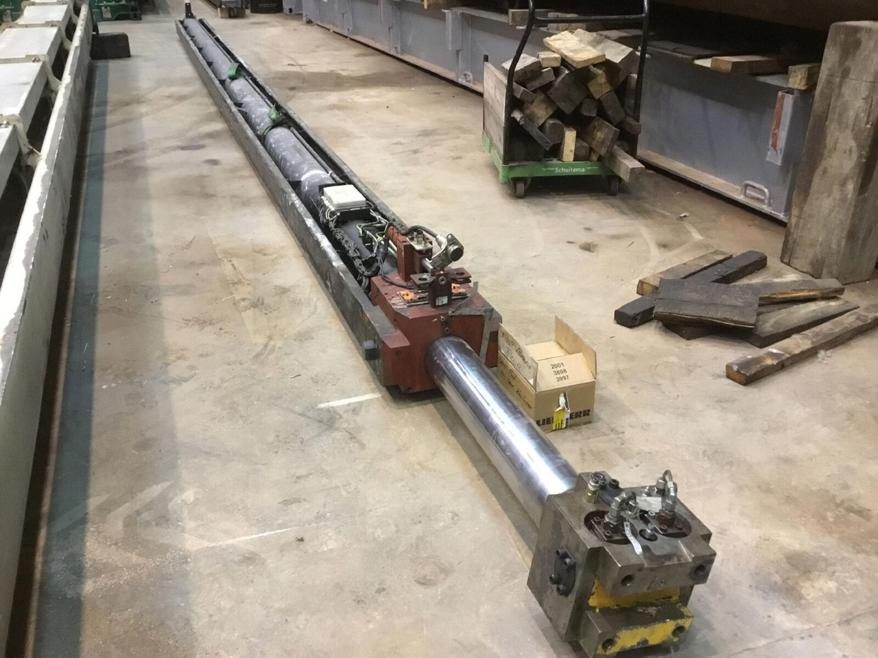 Grove GMK 4075 Telescopic boom cylinder - Hydraulcylinder för Mobilkran: bild 1 Grove GMK 4075 Telescopic boom cylinder - Hydraulcylinder för Mobilkran: bild 1