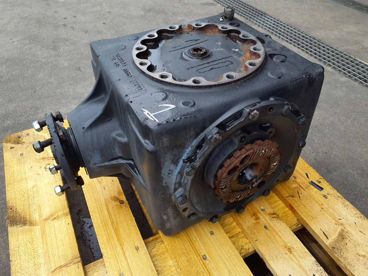 Grove GMK 6400 diff box axle 1 - Differential för Mobilkran: bild 4 Grove GMK 6400 diff box axle 1 - Differential för Mobilkran: bild 4