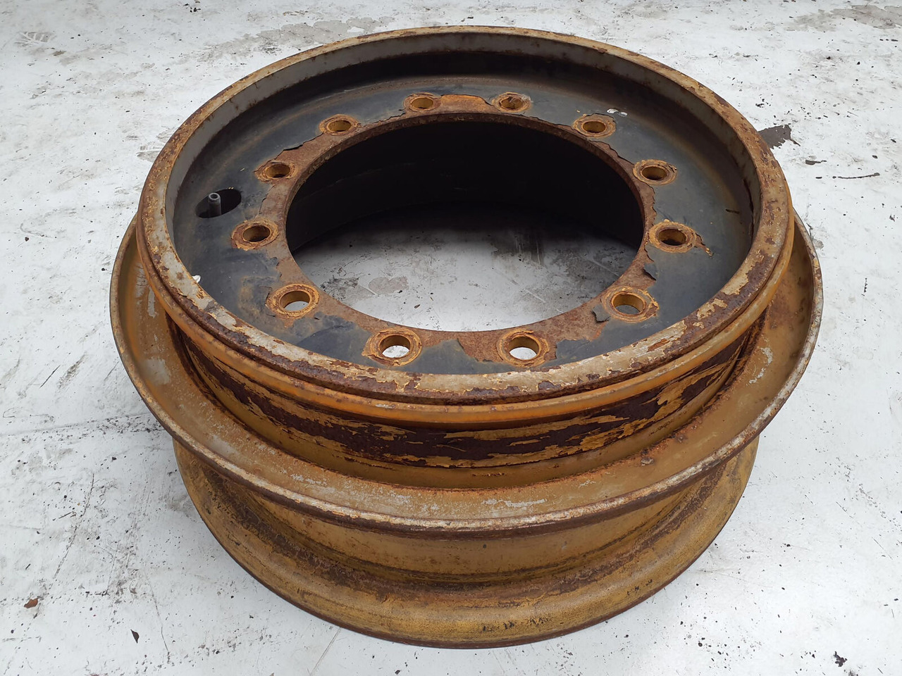 Grove Rim 385/95R25 12 5.5 3p - Fälg för Lyftkran: bild 1 Grove Rim 385/95R25 12 5.5 3p - Fälg för Lyftkran: bild 1