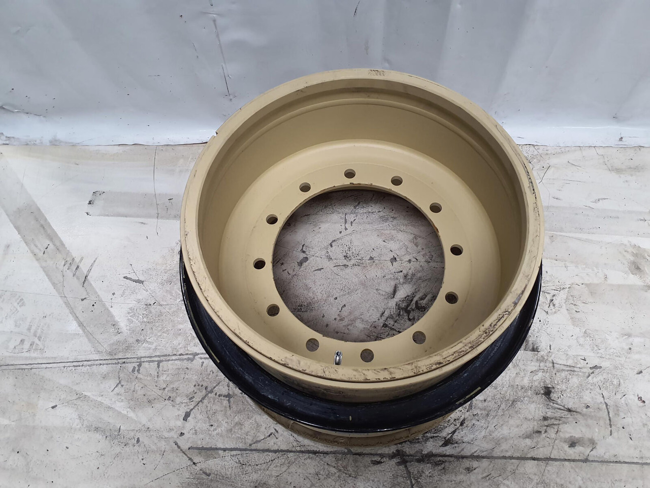 Grove Rim 525/80R25 12 20.5 3p - Fälg för Lyftkran: bild 2 Grove Rim 525/80R25 12 20.5 3p - Fälg för Lyftkran: bild 2