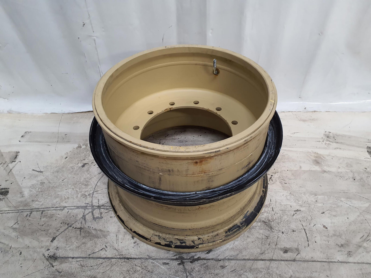 Grove Rim 525/80R25 12 20.5 3p - Fälg för Lyftkran: bild 1 Grove Rim 525/80R25 12 20.5 3p - Fälg för Lyftkran: bild 1