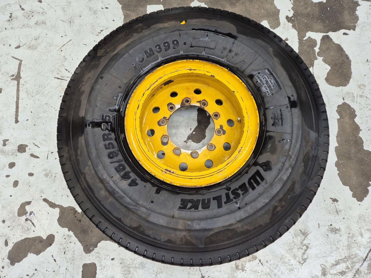 Grove Wheel 445/95R25 10 13 3p - Komplett hjul för Lyftkran: bild 2 Grove Wheel 445/95R25 10 13 3p - Komplett hjul för Lyftkran: bild 2