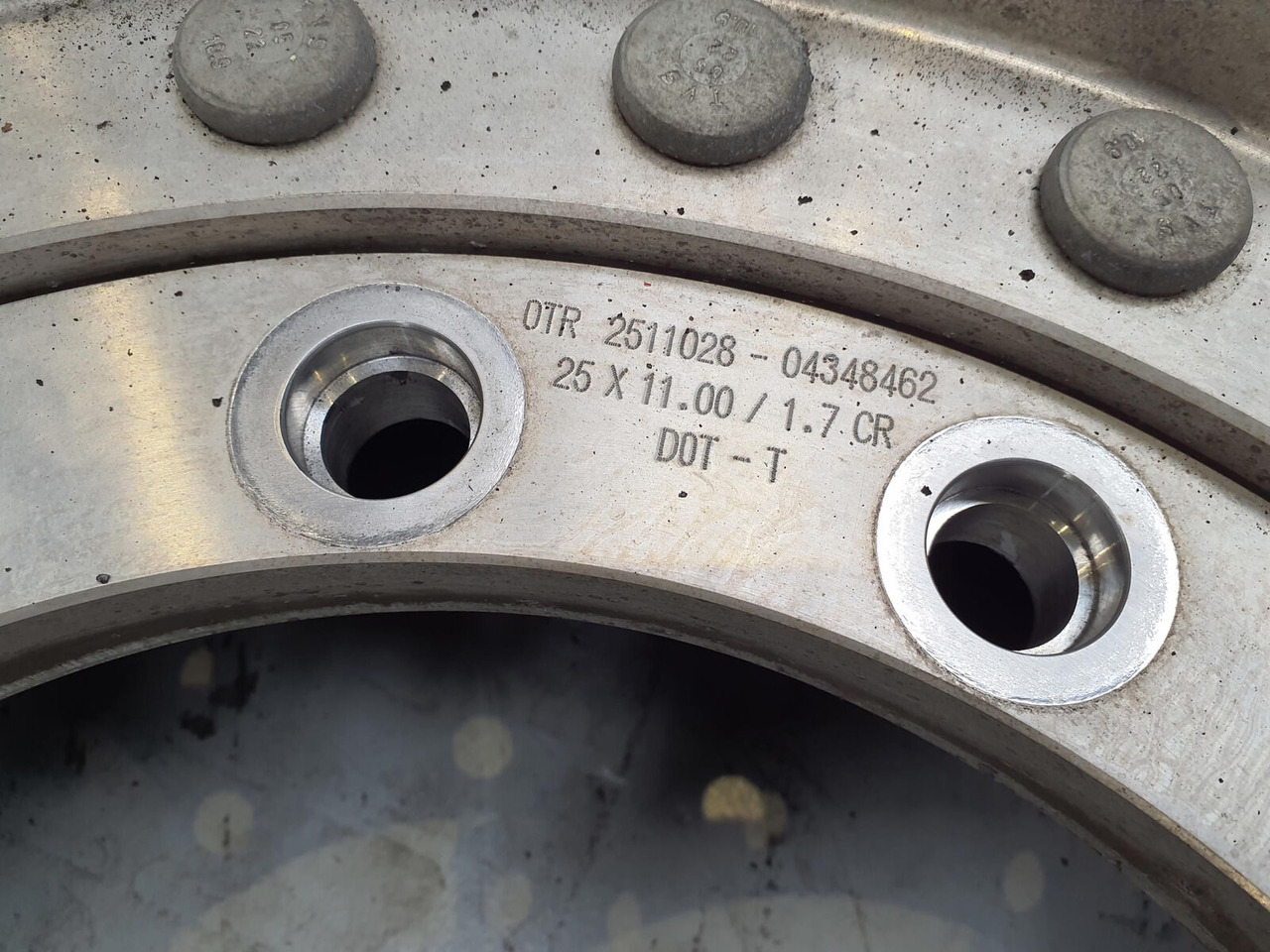 Grove Wheel 445/95R25 12 9 2p alu - Komplett hjul för Lyftkran: bild 5 Grove Wheel 445/95R25 12 9 2p alu - Komplett hjul för Lyftkran: bild 5