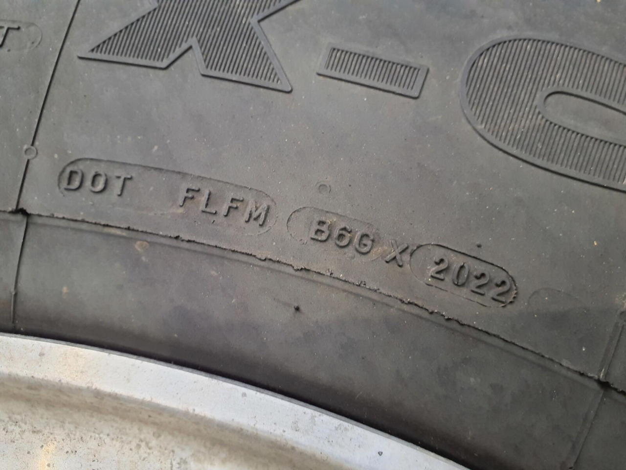 Grove Wheel 445/95R25 12 9 2p alu - Komplett hjul för Lyftkran: bild 4 Grove Wheel 445/95R25 12 9 2p alu - Komplett hjul för Lyftkran: bild 4