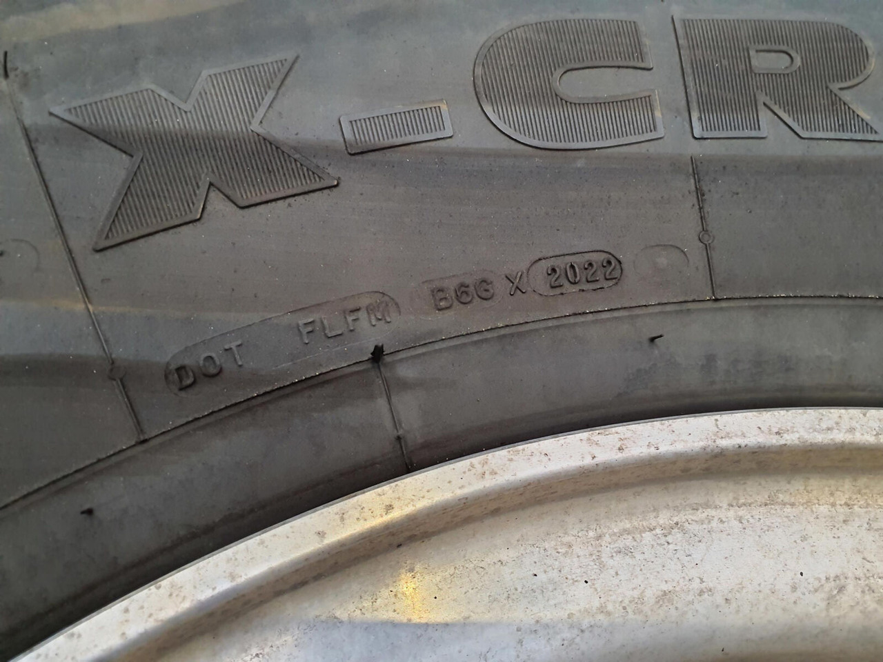 Grove Wheel 445/95R25 12 9 2p alu - Komplett hjul för Lyftkran: bild 4 Grove Wheel 445/95R25 12 9 2p alu - Komplett hjul för Lyftkran: bild 4