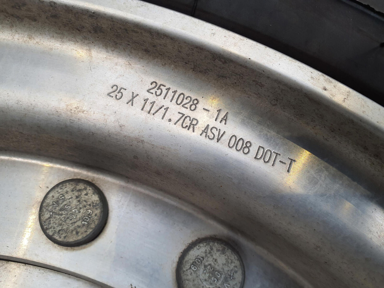 Grove Wheel 445/95R25 12 9 2p alu - Komplett hjul för Lyftkran: bild 5 Grove Wheel 445/95R25 12 9 2p alu - Komplett hjul för Lyftkran: bild 5