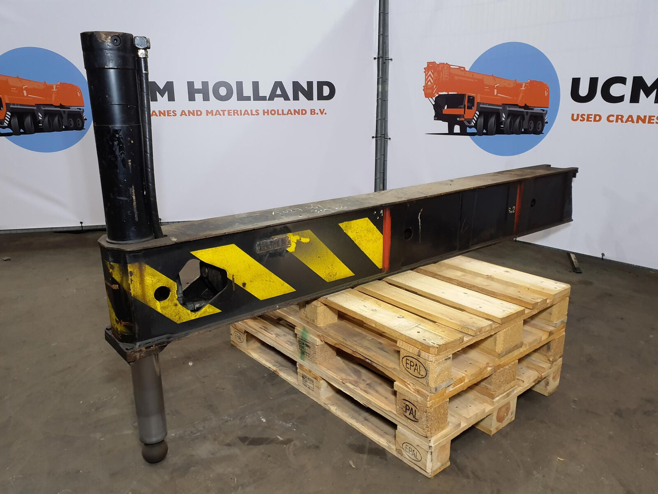 Liebherr LTM 1035/2 sliding beam complete - Fjädring för Mobilkran: bild 2 Liebherr LTM 1035/2 sliding beam complete - Fjädring för Mobilkran: bild 2