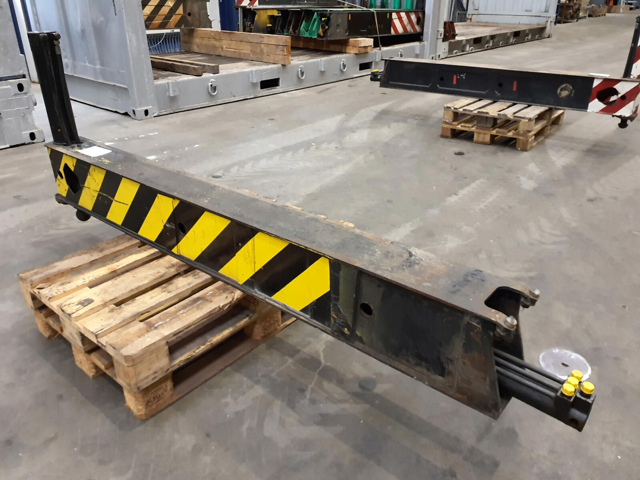 Liebherr LTM 1035-2 sliding beam complete - Fjädring för Lyftkran: bild 4 Liebherr LTM 1035-2 sliding beam complete - Fjädring för Lyftkran: bild 4