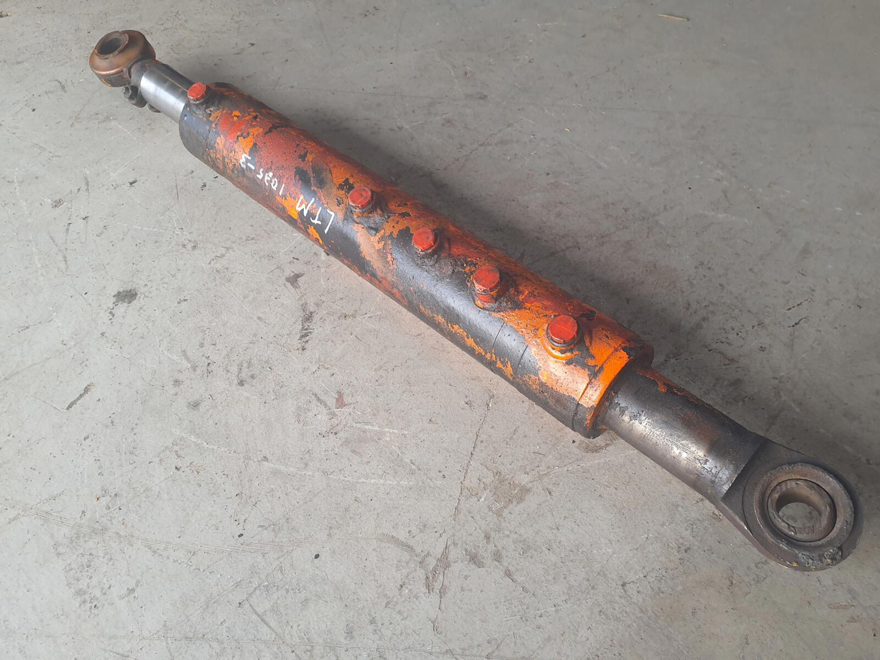 Liebherr LTM 1035 LTM 1025 steering locking cylinder - Hydraulcylinder för Mobilkran: bild 1 Liebherr LTM 1035 LTM 1025 steering locking cylinder - Hydraulcylinder för Mobilkran: bild 1