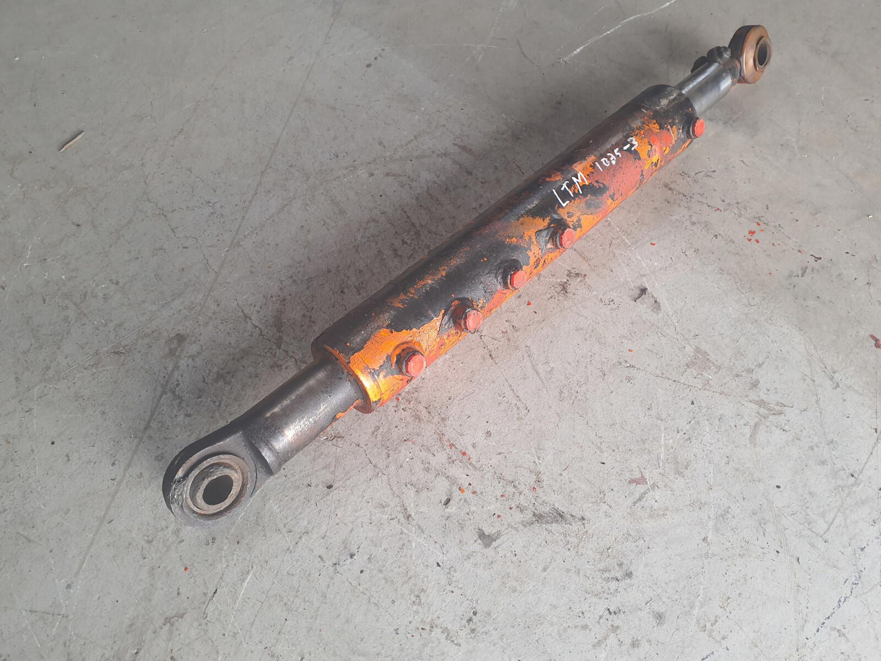 Liebherr LTM 1035 LTM 1025 steering locking cylinder - Hydraulcylinder för Mobilkran: bild 4 Liebherr LTM 1035 LTM 1025 steering locking cylinder - Hydraulcylinder för Mobilkran: bild 4