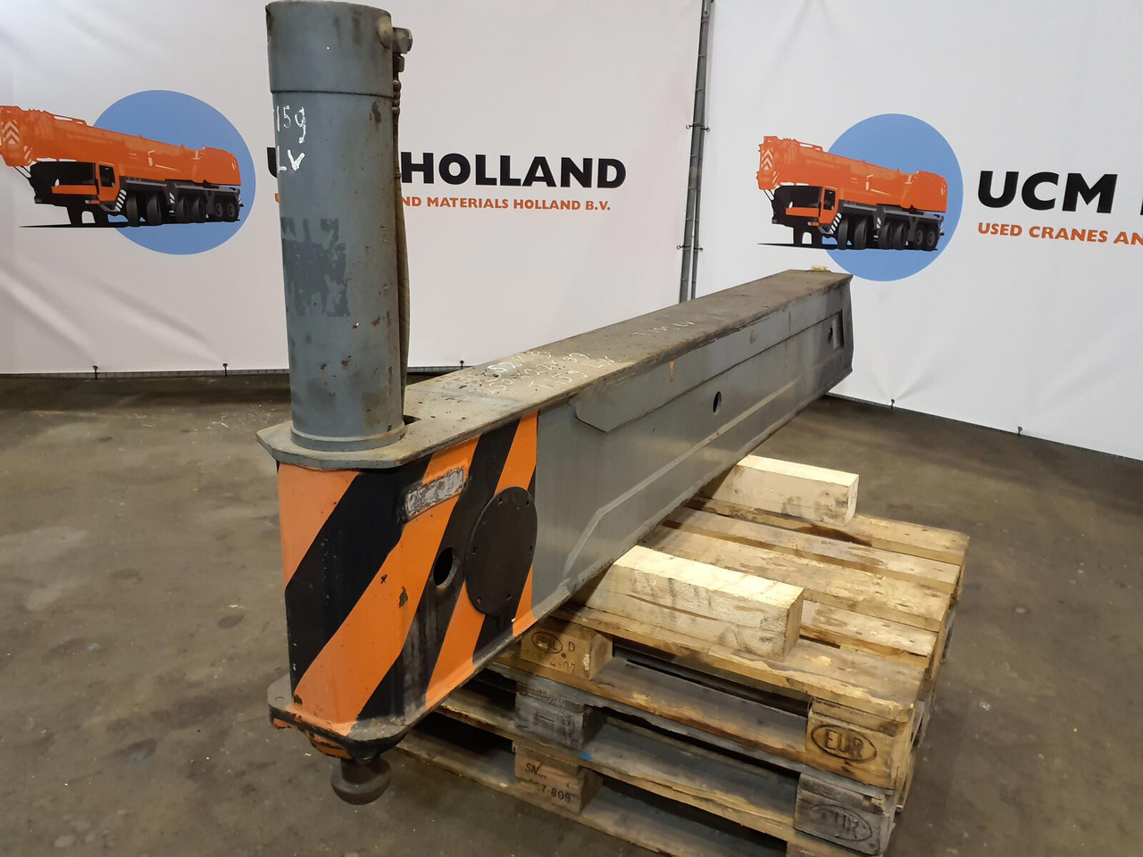 Liebherr LTM 1050-1 sliding beam complete front - Fjädring för Mobilkran: bild 2 Liebherr LTM 1050-1 sliding beam complete front - Fjädring för Mobilkran: bild 2