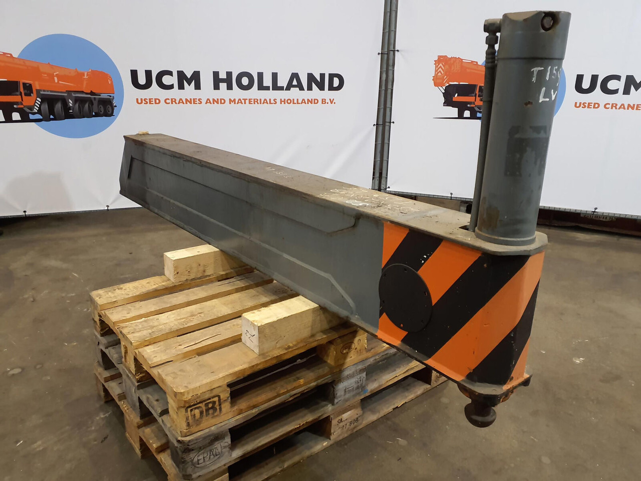 Liebherr LTM 1050-1 sliding beam complete front - Fjädring för Mobilkran: bild 1 Liebherr LTM 1050-1 sliding beam complete front - Fjädring för Mobilkran: bild 1