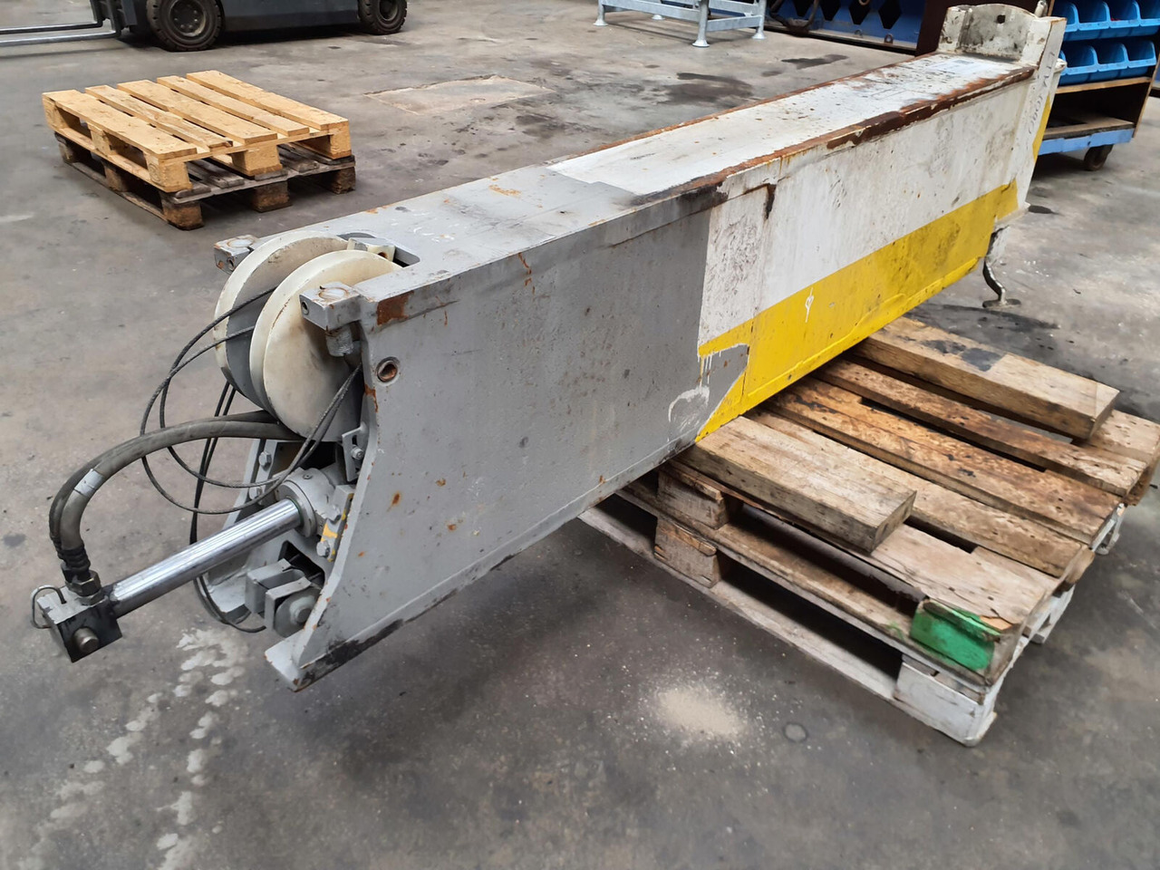 Liebherr LTM 1090-2 outrigger beam - Fjädring för Lyftkran: bild 3 Liebherr LTM 1090-2 outrigger beam - Fjädring för Lyftkran: bild 3