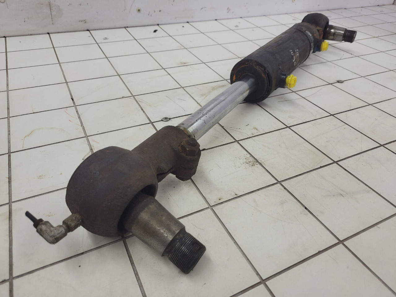 Liebherr LTM 1090 steering cylinder - Hydraulcylinder för Mobilkran: bild 2 Liebherr LTM 1090 steering cylinder - Hydraulcylinder för Mobilkran: bild 2