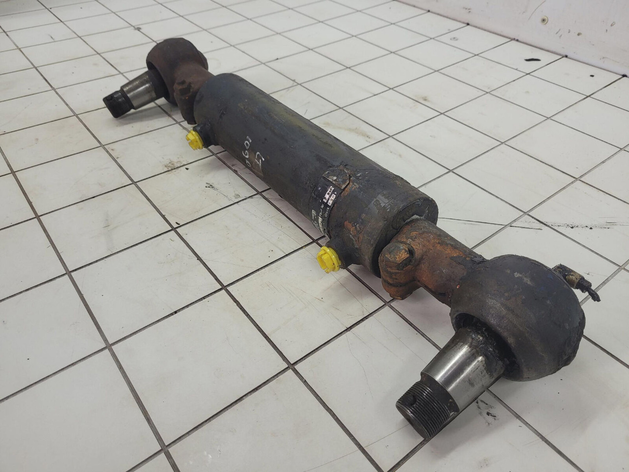 Liebherr LTM 1090 steering cylinder - Hydraulcylinder för Mobilkran: bild 4 Liebherr LTM 1090 steering cylinder - Hydraulcylinder för Mobilkran: bild 4