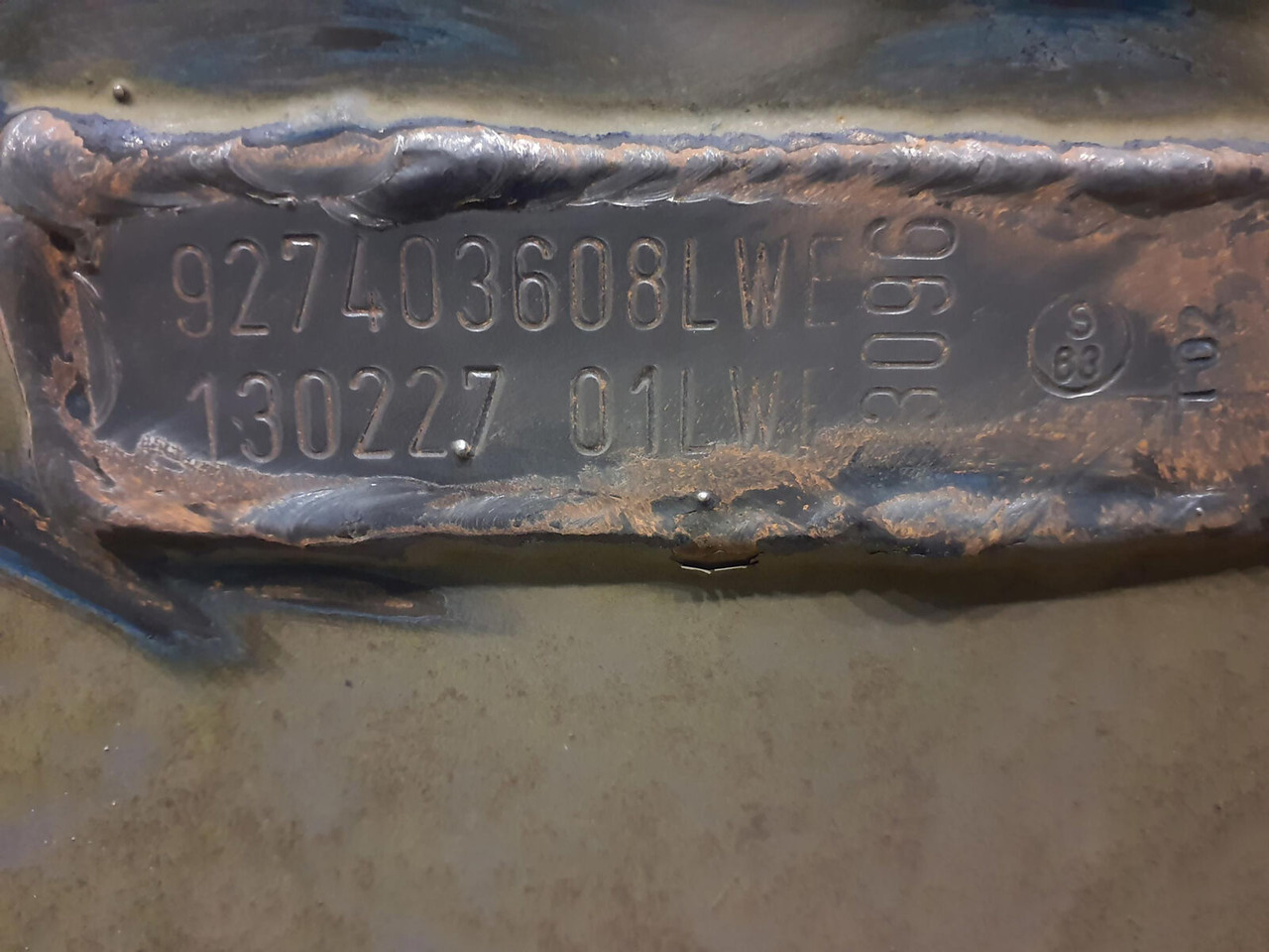 Liebherr LTM 1300 outrigger complete front R - Fjädring för Mobilkran: bild 5 Liebherr LTM 1300 outrigger complete front R - Fjädring för Mobilkran: bild 5