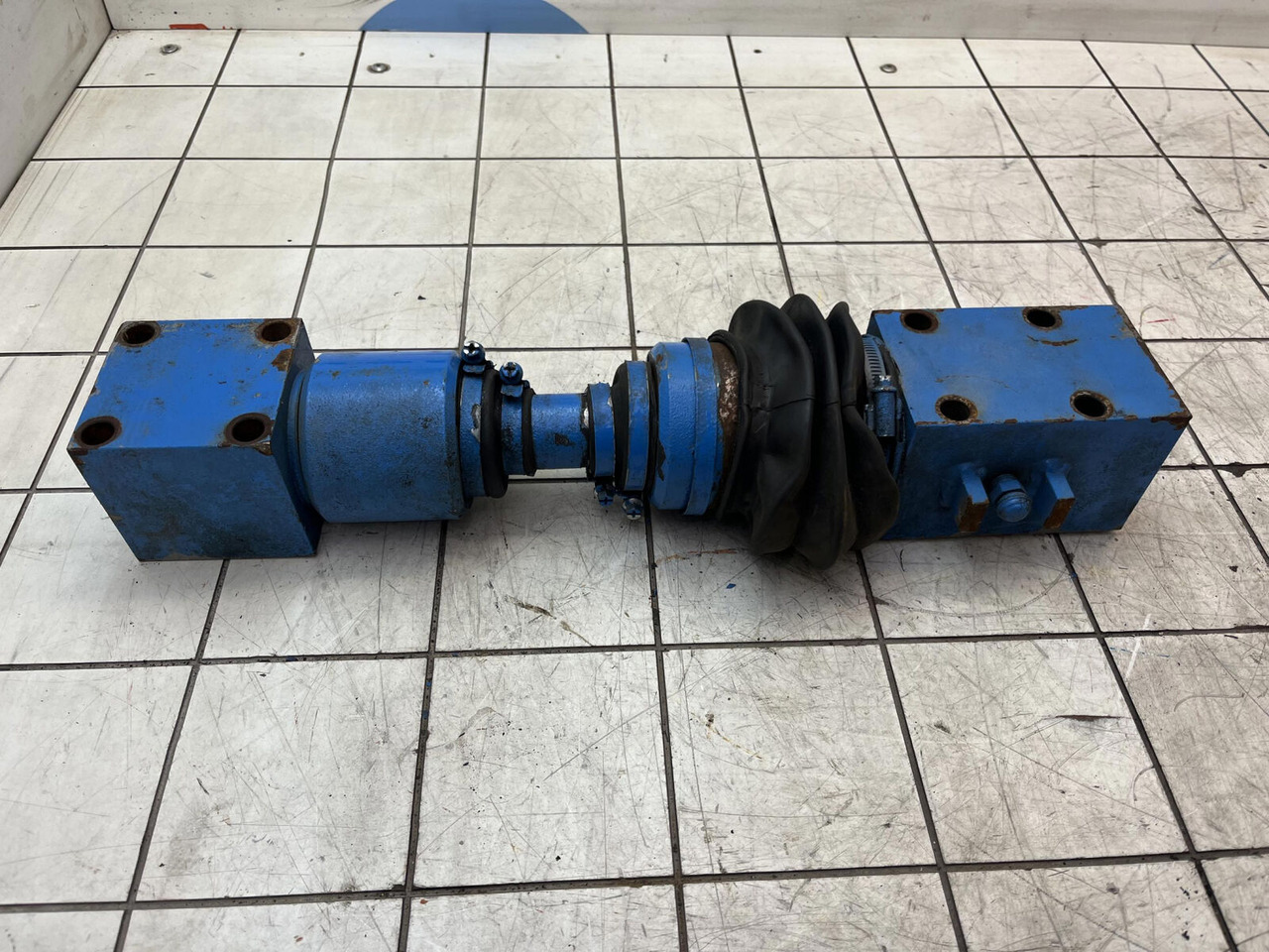 Liebherr LTM 1400-7.1 cylinder connection - Hydraulcylinder för Mobilkran: bild 3 Liebherr LTM 1400-7.1 cylinder connection - Hydraulcylinder för Mobilkran: bild 3