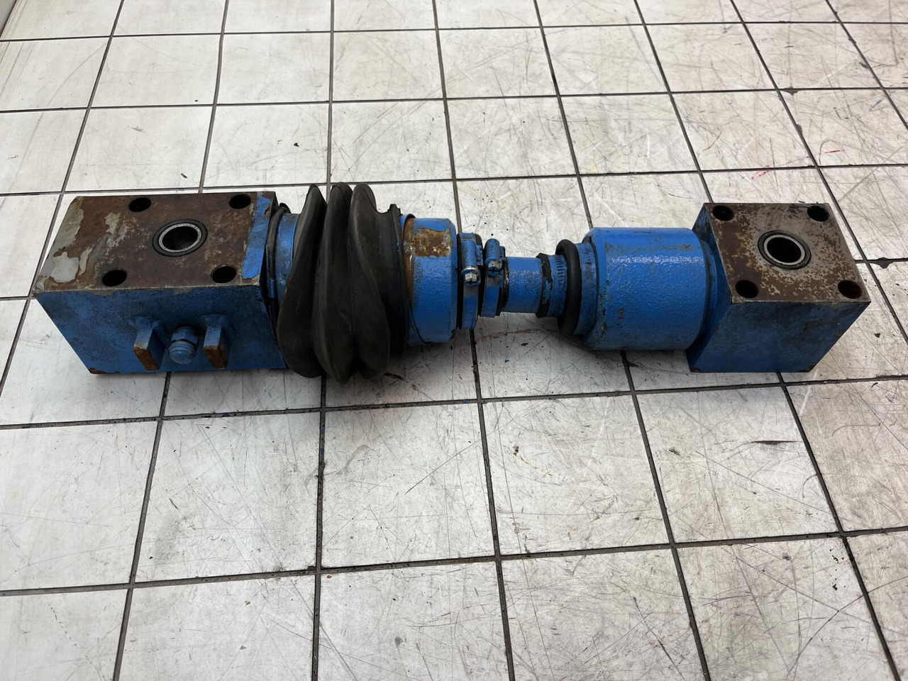 Liebherr LTM 1400-7.1 cylinder connection - Hydraulcylinder för Mobilkran: bild 5 Liebherr LTM 1400-7.1 cylinder connection - Hydraulcylinder för Mobilkran: bild 5