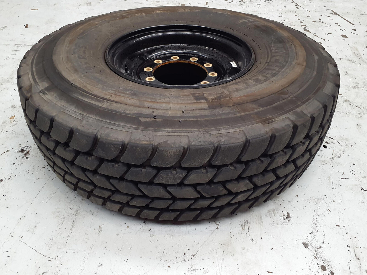 Liebherr Wheel 445/95R25 10 12 1p - Komplett hjul för Lyftkran: bild 1 Liebherr Wheel 445/95R25 10 12 1p - Komplett hjul för Lyftkran: bild 1