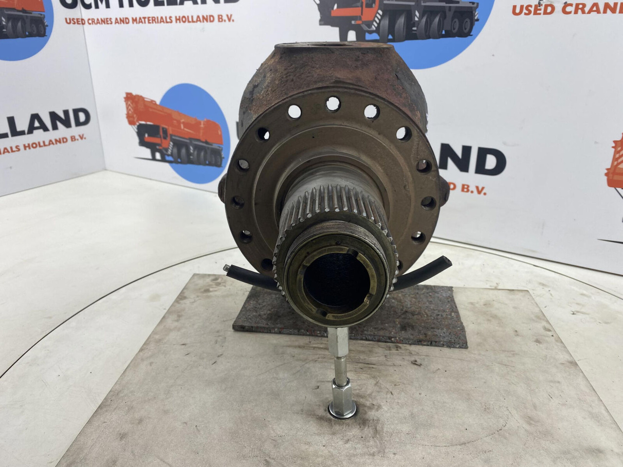 PPM 280 ATT Steering knuckle 16 holes axle 2 - Styrspindel för Lyftkran: bild 2 PPM 280 ATT Steering knuckle 16 holes axle 2 - Styrspindel för Lyftkran: bild 2