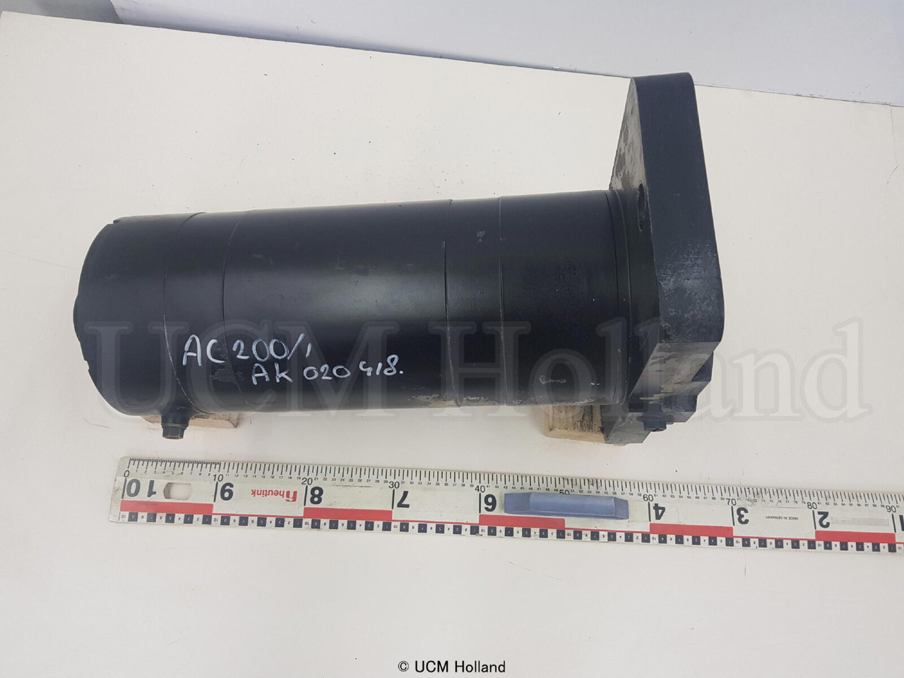 Terex AC 200/1 counterweight lift cylinder - Hydraulcylinder för Mobilkran: bild 1 Terex AC 200/1 counterweight lift cylinder - Hydraulcylinder för Mobilkran: bild 1