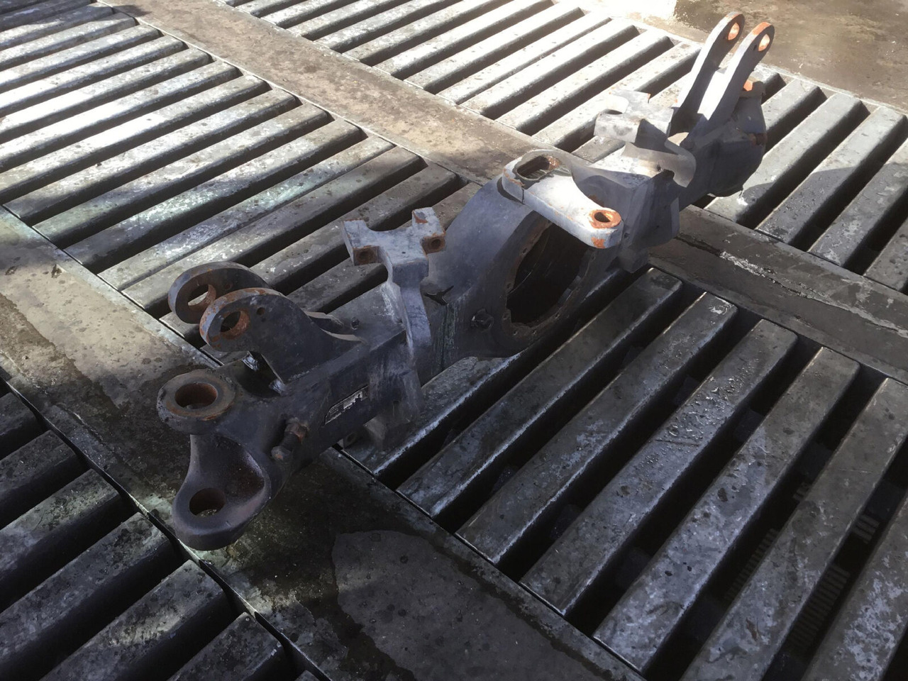 Terex AC 35 axle housing axle 1 - Axel och reservdelar för Mobilkran: bild 4 Terex AC 35 axle housing axle 1 - Axel och reservdelar för Mobilkran: bild 4