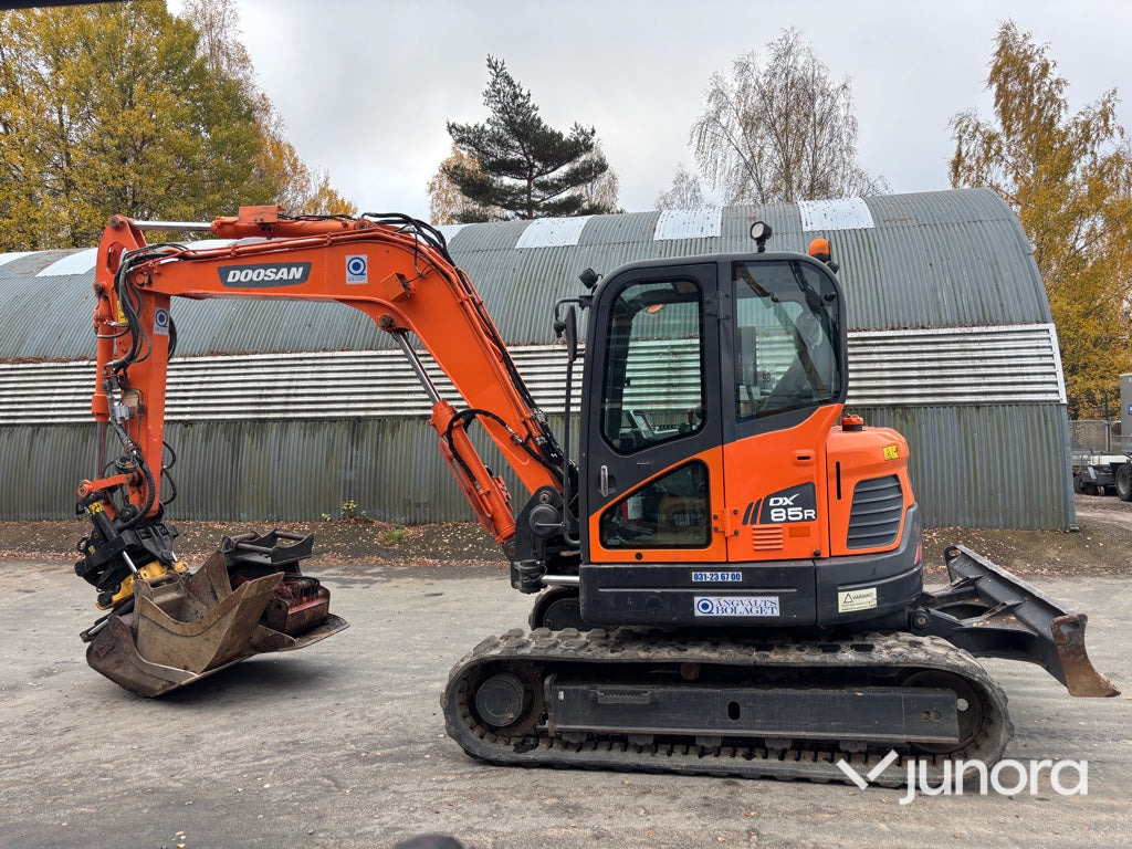 Grävmaskin - Doosan DX85R-3 - Bandgrävare: bild 2 Grävmaskin - Doosan DX85R-3 - Bandgrävare: bild 2