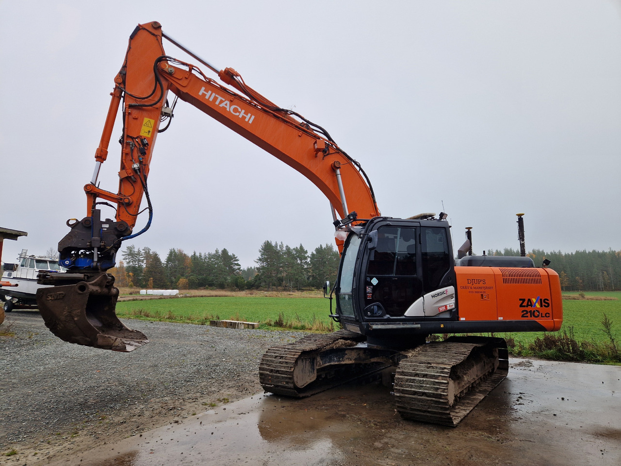 Grävmaskin - Hitachi, Zaxis 210 LC - Bandgrävare: bild 1 Grävmaskin - Hitachi, Zaxis 210 LC - Bandgrävare: bild 1