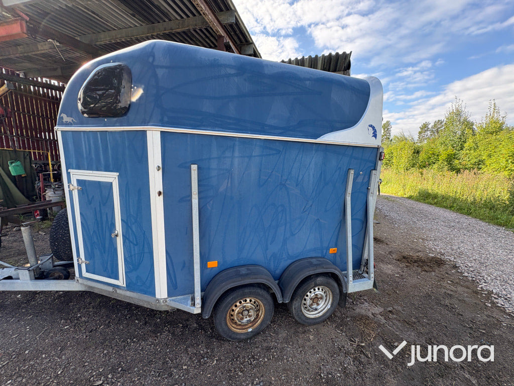 Hästtransport - Cheval Liberté - Hästsläp: bild 2 Hästtransport - Cheval Liberté - Hästsläp: bild 2