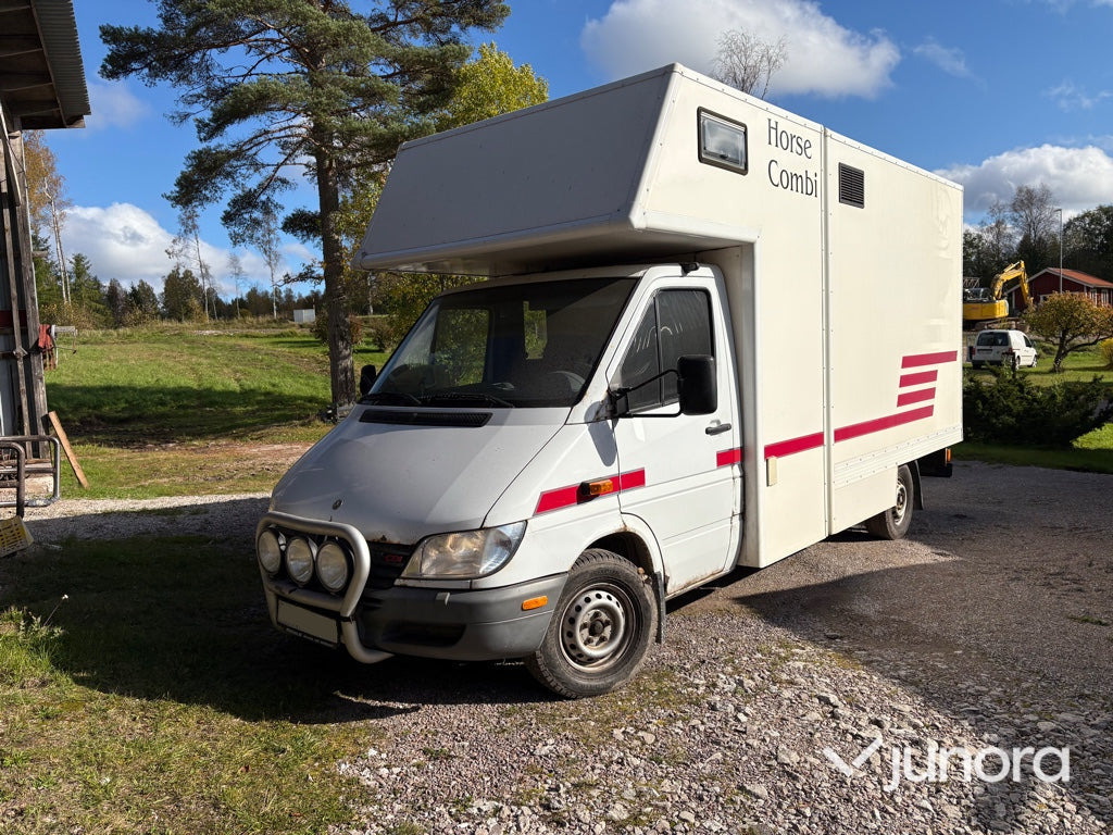 Hästtransport - Mercedes-Benz, 316 CDI - Hästbuss: bild 1 Hästtransport - Mercedes-Benz, 316 CDI - Hästbuss: bild 1