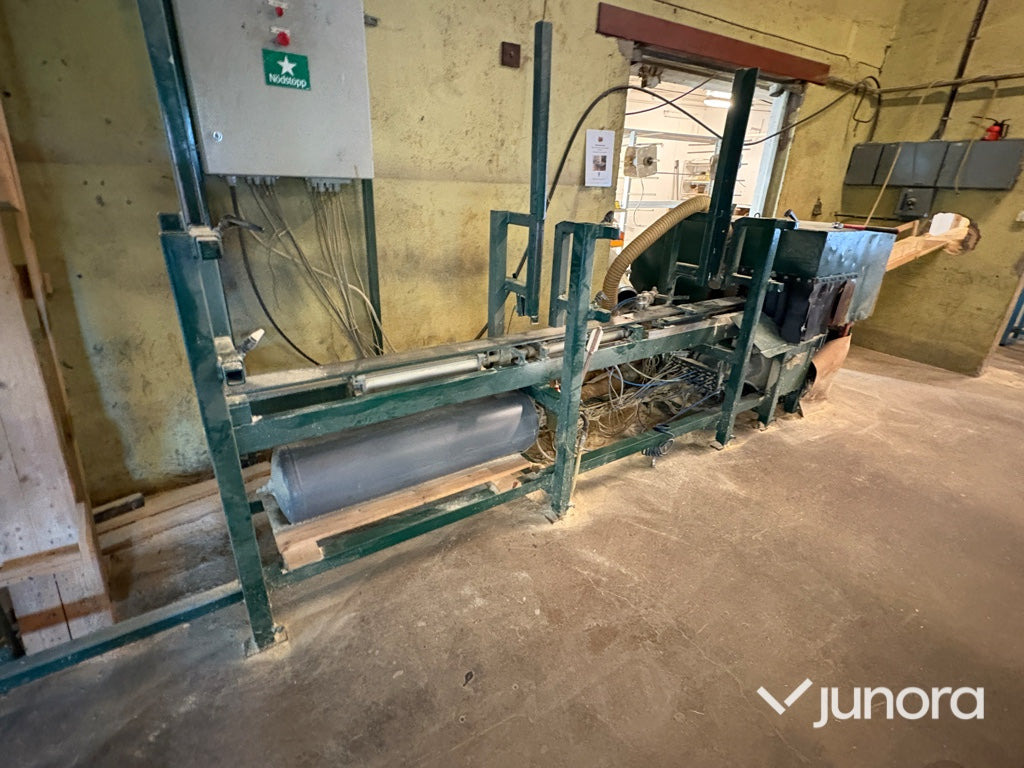 Kloss-kap - Träbearbetningsmaskin: bild 1 Kloss-kap - Träbearbetningsmaskin: bild 1