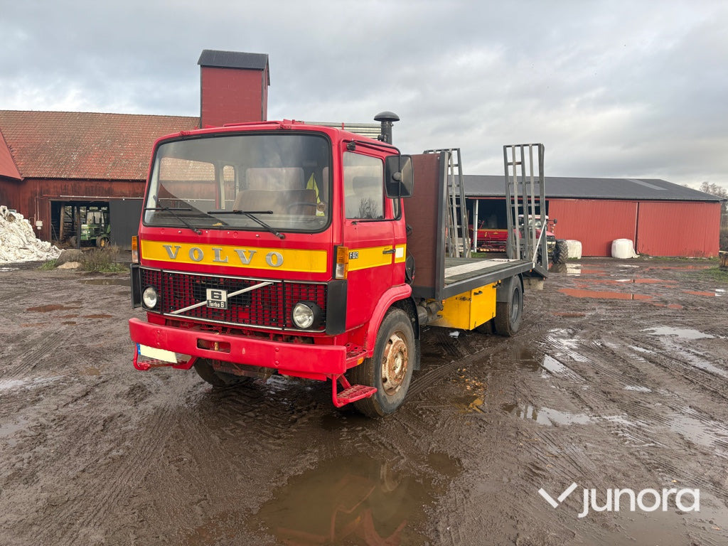 Lastbil / Biltransport - Volvo F 613 4X2-1-V - Biltransportbil lastbil: bild 1 Lastbil / Biltransport - Volvo F 613 4X2-1-V - Biltransportbil lastbil: bild 1