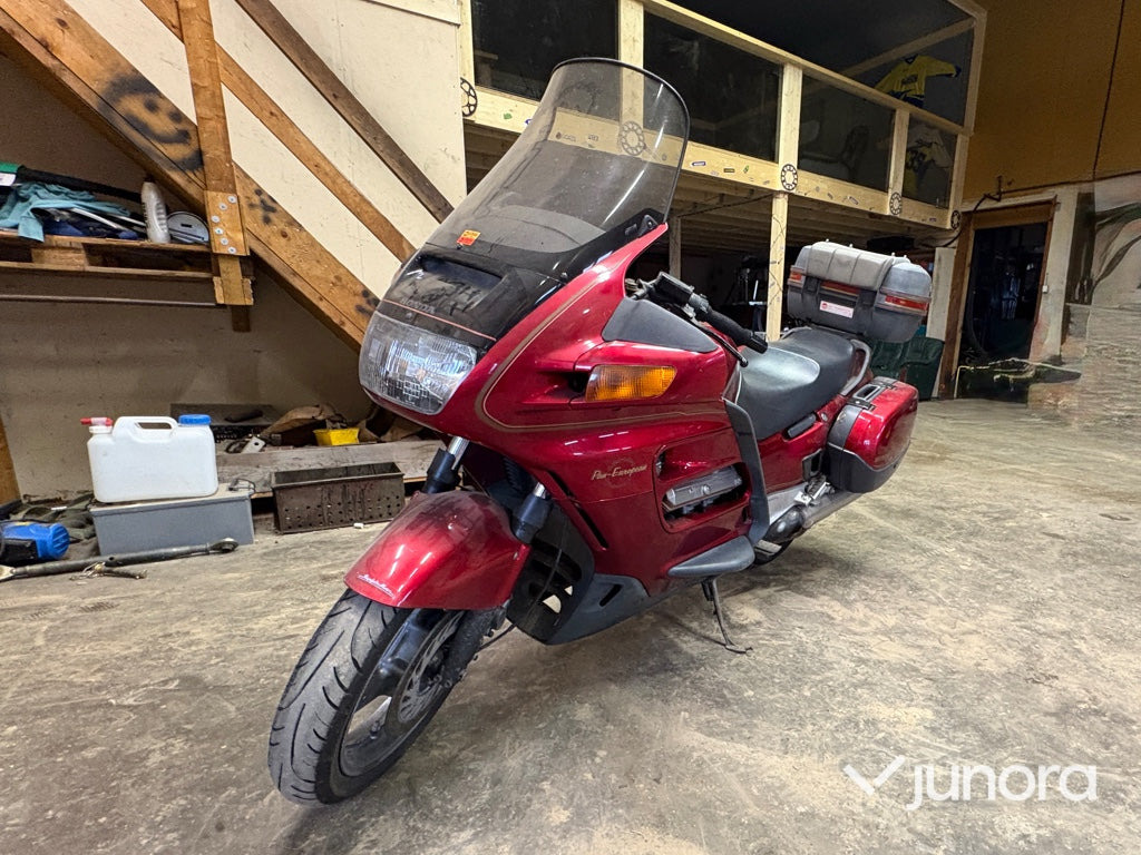 Motorcykel - Honda ST1100 PAN EUROPEA - Motorcykel: bild 1 Motorcykel - Honda ST1100 PAN EUROPEA - Motorcykel: bild 1