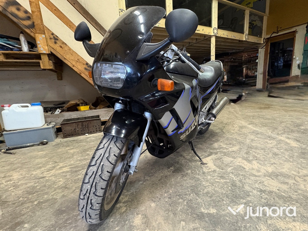 Motorcykel - Suzuki, GSX 750 F - Motorcykel: bild 1 Motorcykel - Suzuki, GSX 750 F - Motorcykel: bild 1