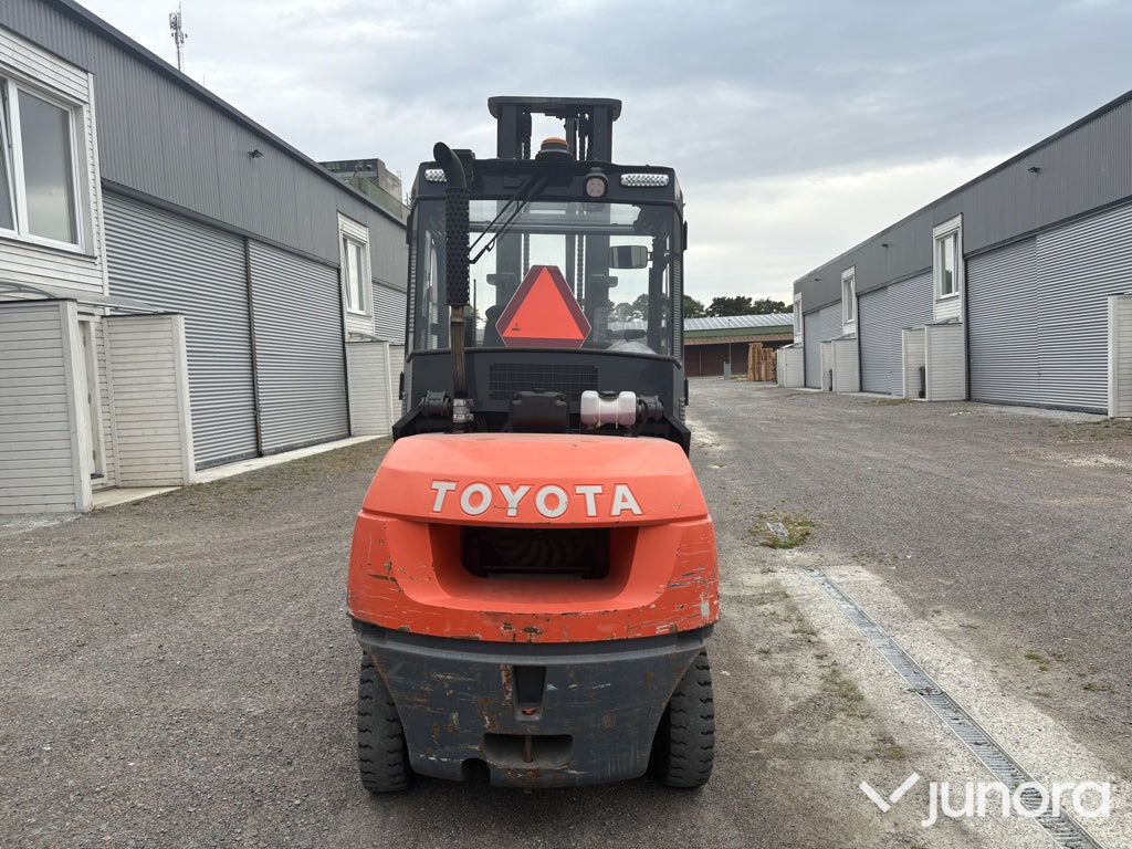 Motviktstruck - Toyota, Tonero 42-7FDA50 - Motviktstruck: bild 3 Motviktstruck - Toyota, Tonero 42-7FDA50 - Motviktstruck: bild 3