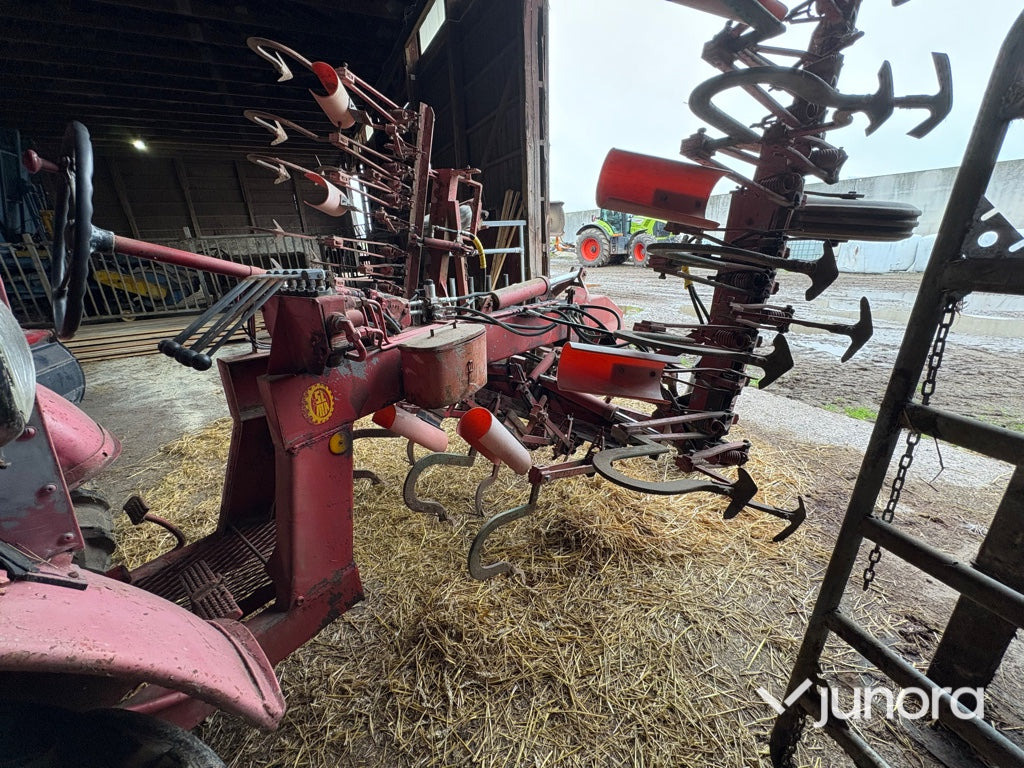 Radhacka - Volvo BM, Victor 230 - Djupluckrare: bild 3 Radhacka - Volvo BM, Victor 230 - Djupluckrare: bild 3