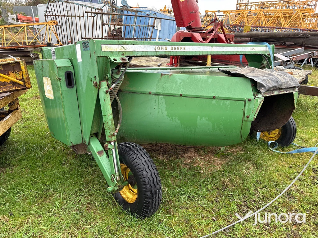 Slåtterkross - John Deere 1320 - Slåttermaskin: bild 4 Slåtterkross - John Deere 1320 - Slåttermaskin: bild 4
