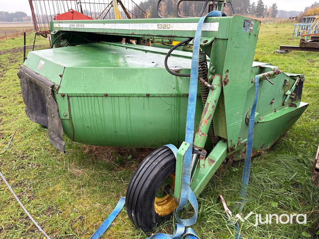 Slåtterkross - John Deere 1320 - Slåttermaskin: bild 5 Slåtterkross - John Deere 1320 - Slåttermaskin: bild 5