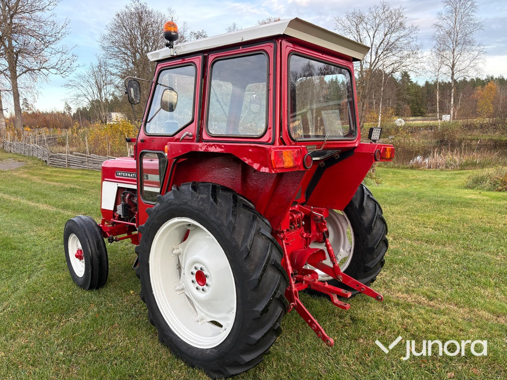 Traktor - International 444 - Traktor: bild 3 Traktor - International 444 - Traktor: bild 3