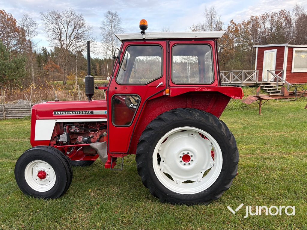 Traktor - International 444 - Traktor: bild 2 Traktor - International 444 - Traktor: bild 2