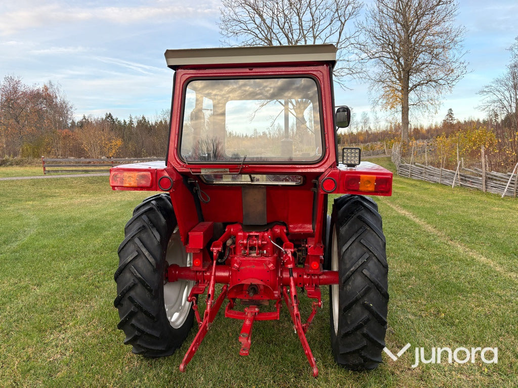 Traktor - International 444 - Traktor: bild 4 Traktor - International 444 - Traktor: bild 4