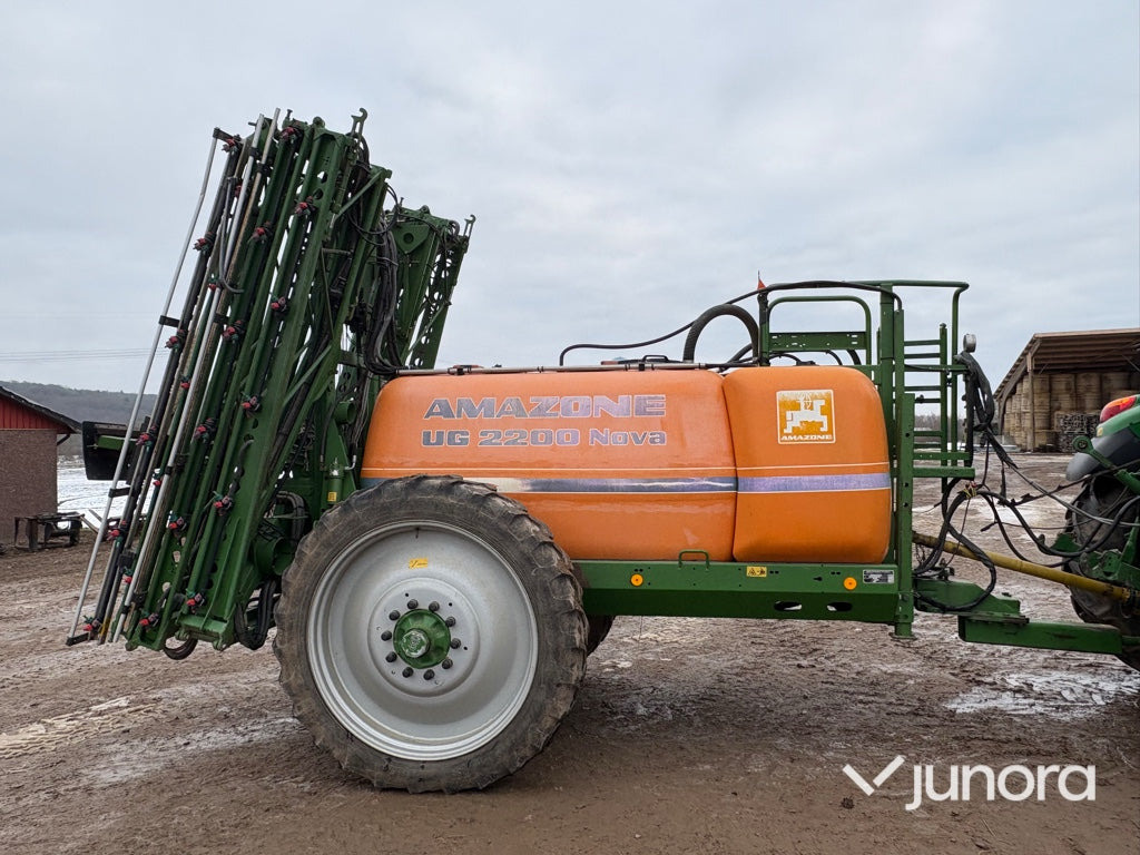 Växtskyddsspruta – Amazone UG 2200 Nova - Bogserad spruta: bild 2 Växtskyddsspruta – Amazone UG 2200 Nova - Bogserad spruta: bild 2