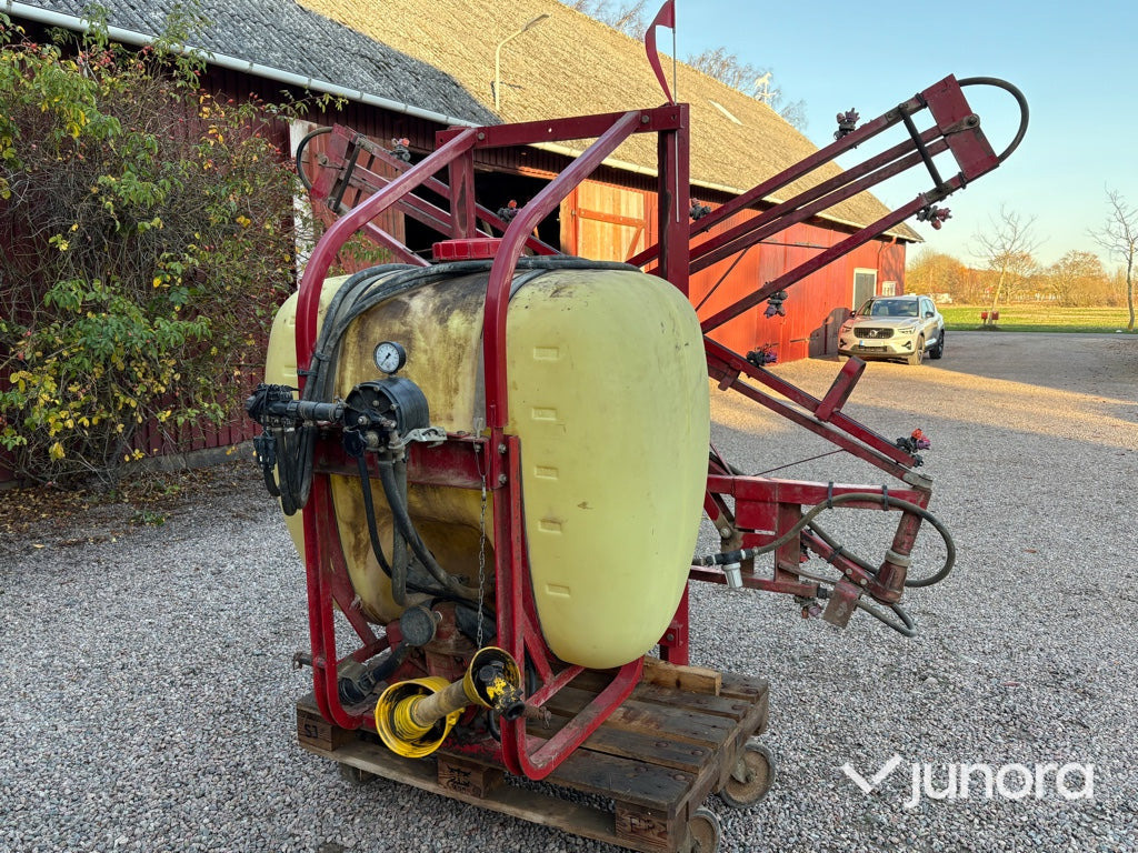 Växtskyddsspruta – Hardi, NK 600 - Traktorburen spruta: bild 3 Växtskyddsspruta – Hardi, NK 600 - Traktorburen spruta: bild 3