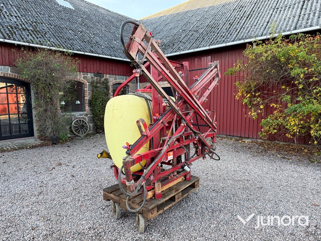 Växtskyddsspruta – Hardi, NK 600 - Traktorburen spruta: bild 5 Växtskyddsspruta – Hardi, NK 600 - Traktorburen spruta: bild 5