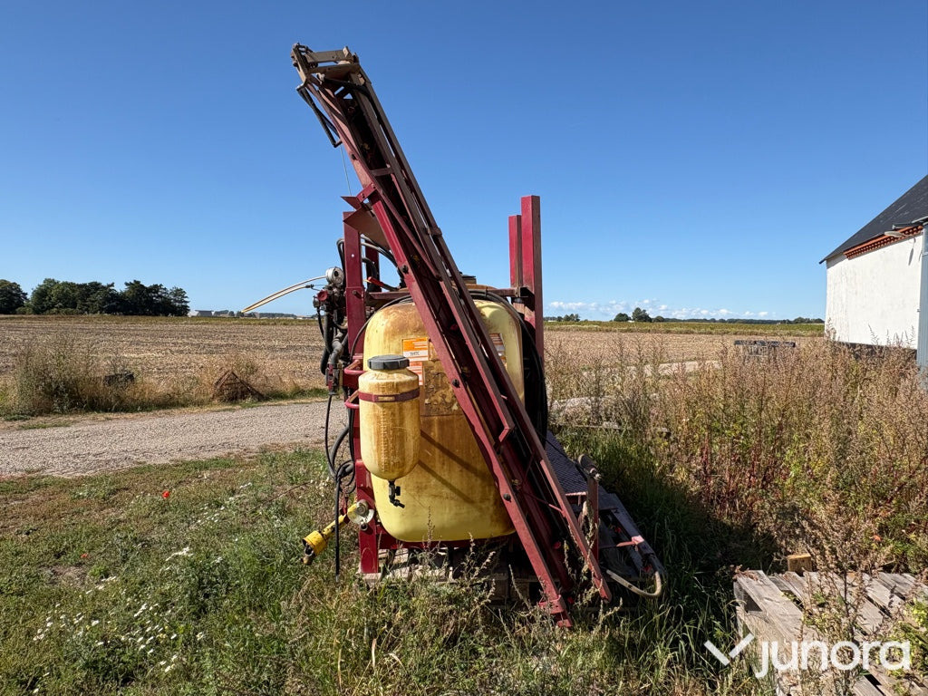 Växtspruta - Hardi, 1000L, 12M - Traktorburen spruta: bild 3 Växtspruta - Hardi, 1000L, 12M - Traktorburen spruta: bild 3