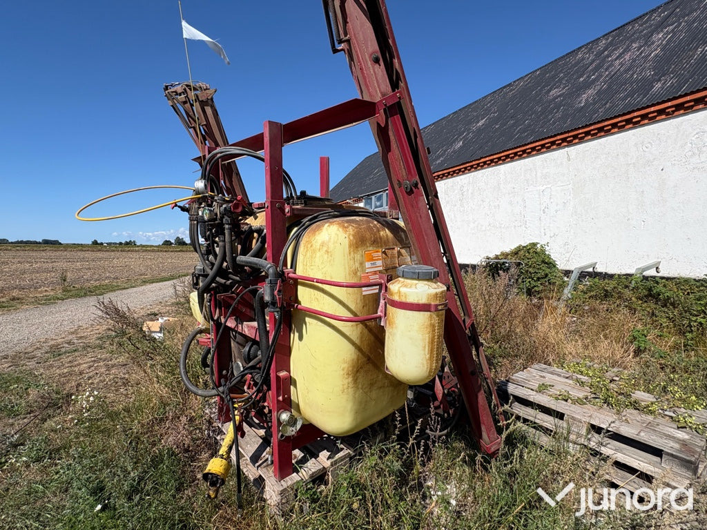 Växtspruta - Hardi, 1000L, 12M - Traktorburen spruta: bild 2 Växtspruta - Hardi, 1000L, 12M - Traktorburen spruta: bild 2