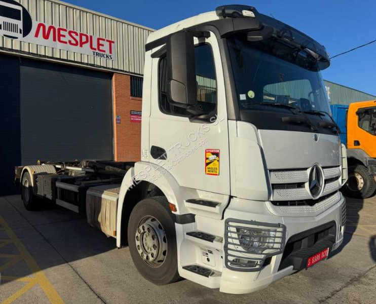 Mercedes Antos 1843 - Lastväxlare lastbil: bild 2 Mercedes Antos 1843 - Lastväxlare lastbil: bild 2