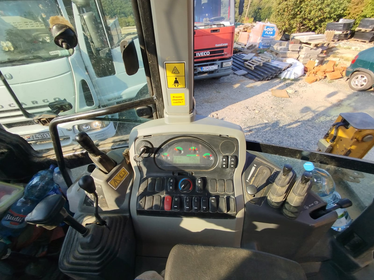 CATERPILLAR 472F2 - Grävlastare: bild 4 CATERPILLAR 472F2 - Grävlastare: bild 4