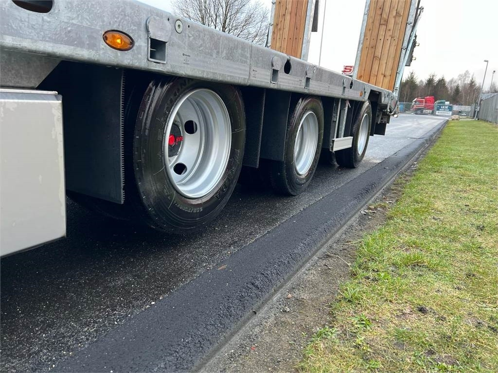 Låg lastare semitrailer Hangler SDS-H 510-T 3-aks maskintrailer - dobbelt ramper: bild 19 Låg lastare semitrailer Hangler SDS-H 510-T 3-aks maskintrailer - dobbelt ramper: bild 19